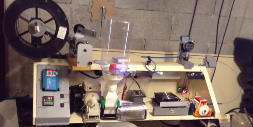 extrusion de filament recyclé pour imprimante 3d project image